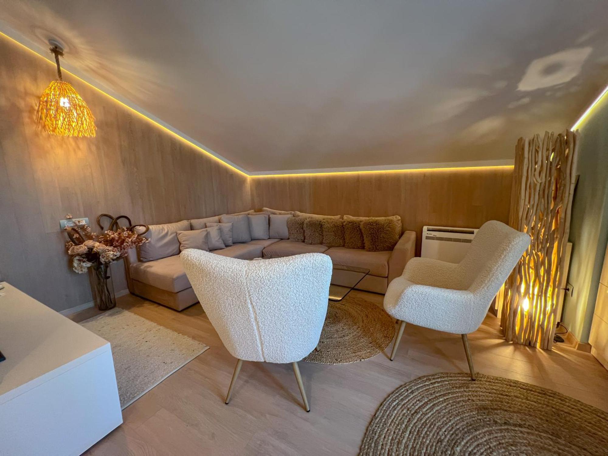 Pino - Villa, Casa, Cucina Е Terrazza Albena Luaran gambar